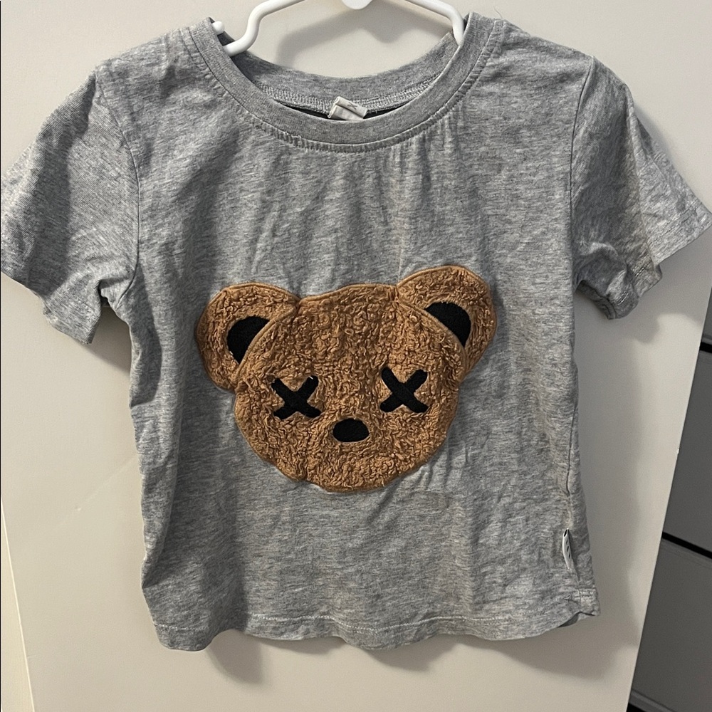 Gray Kids T-Shirt with Brown Bear Design